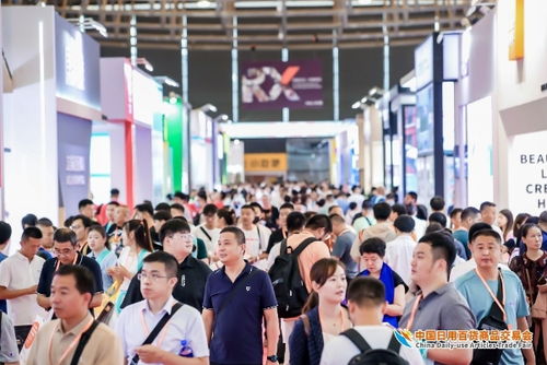 人流如潮星聚上海，百貨盛會引領家電新風尚——第116屆中國日用百貨商品交易會盛大開幕聚焦家用電器銷售